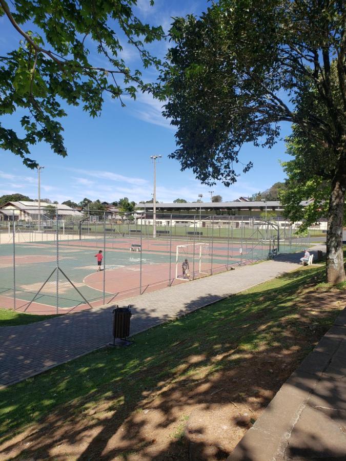 Lugar Encantador Com Patio, Proximo Ao Portico De Gramado Ngoại thất bức ảnh